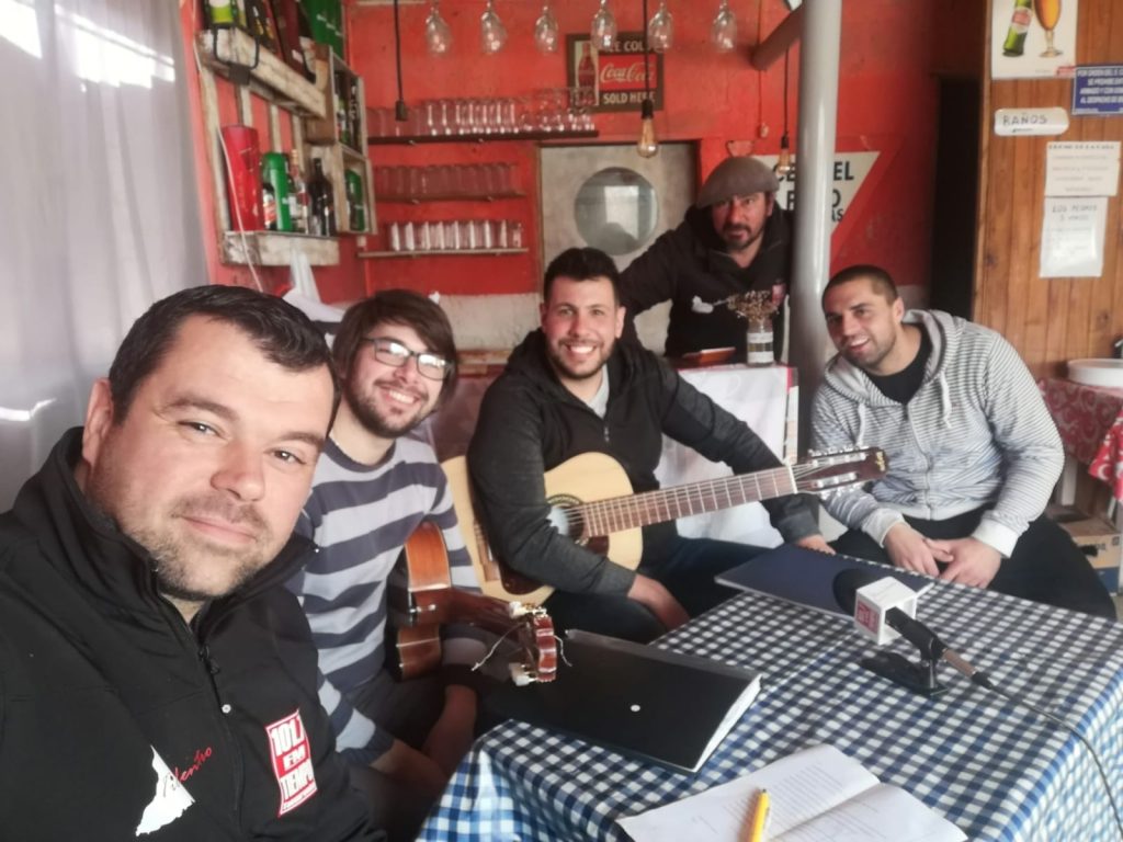 Una noche a medias tintas