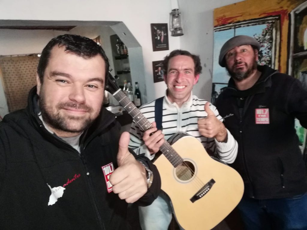 JUAN MANUEL SILVA Y SU MÚSICA EN EL FOGÓN DE TIERRA ADENTRO