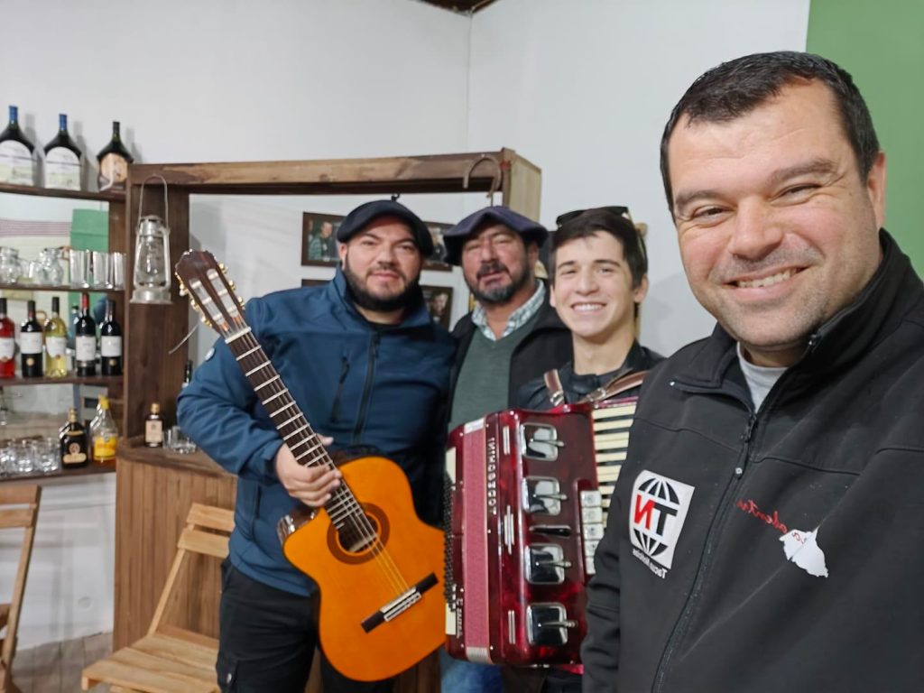 Los Andariegos en Tierra Adentro